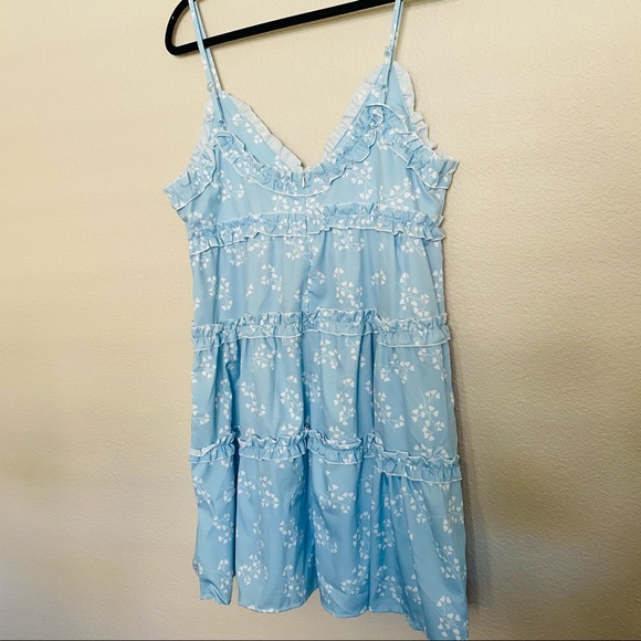 Pale blue floral mini dress - Picture 8 of 10